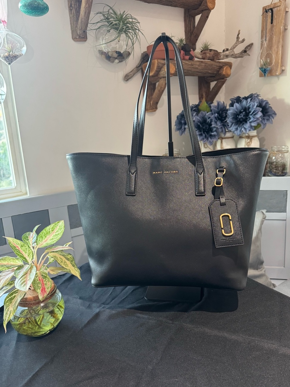 Marc Jacobs Black Minimalist Luxury Tote Quiet Luxury Aesthetic